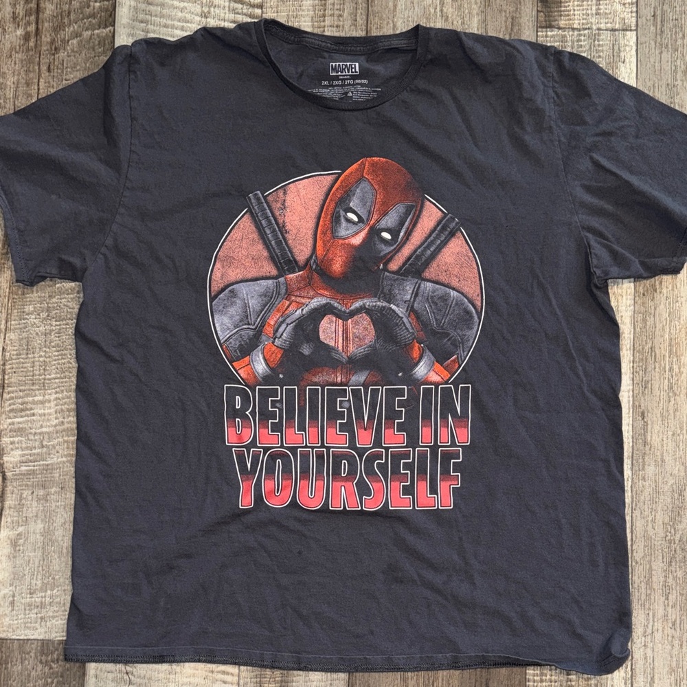 Marvel Deadpool Black and Red T-Shirt-size 2XL